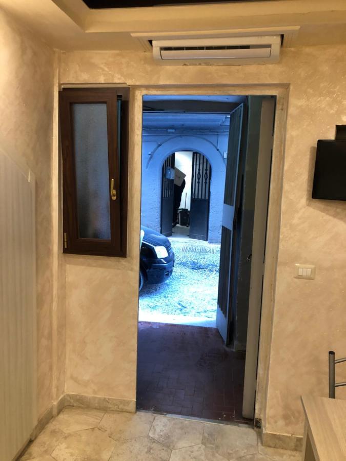 לינה וארוחת בוקר נאפולי Ciro House מראה חיצוני תמונה