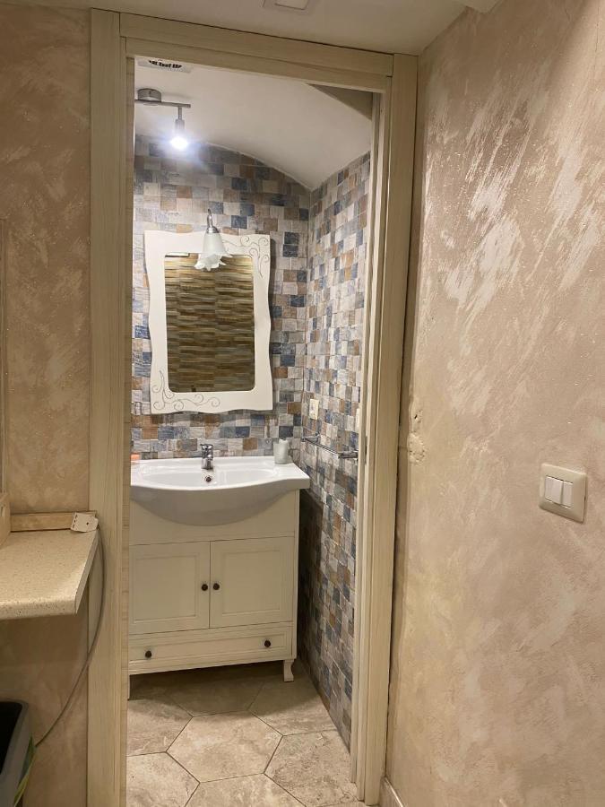 לינה וארוחת בוקר נאפולי Ciro House מראה חיצוני תמונה